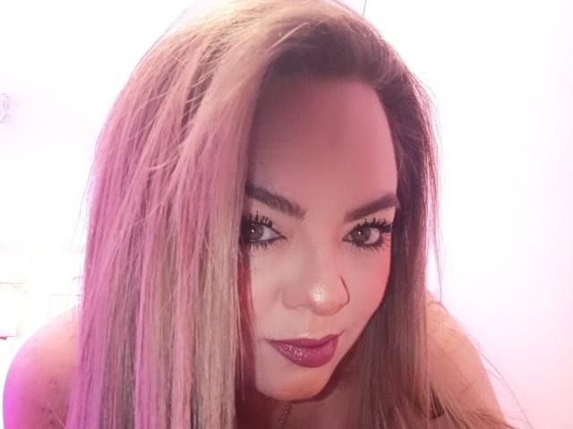 AvaMia - Live porn &amp; sex cam - 29438705