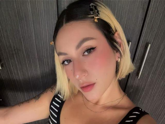 EmilyRobertts - Camera khiêu dâm &amp; quyến rũ trực tiếp - 29440340