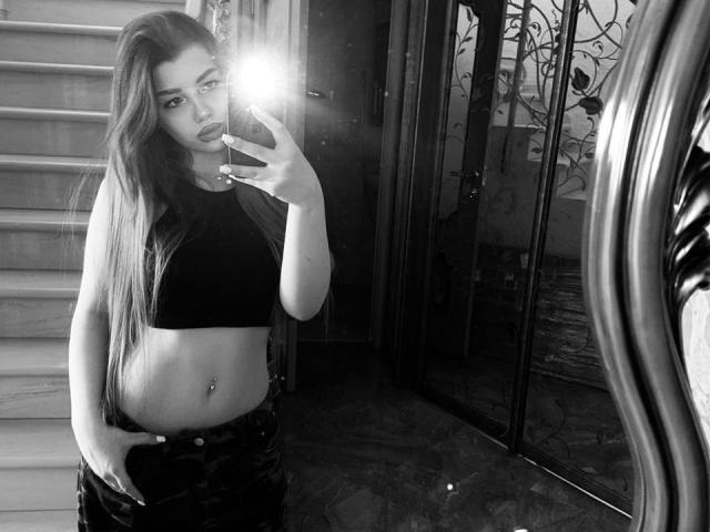 DannieCudney - Sexe cam en vivo - 29452589