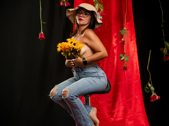 ValeryPierce - сексуальная веб-камера в реальном времени - 29458445