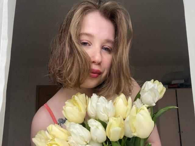 OuidaMcgrane - Live porn &amp; sex cam - 29463500