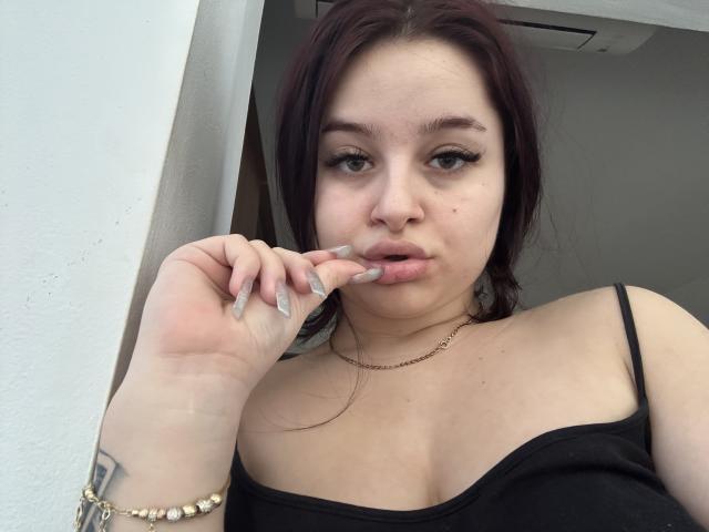 LucieRed - Live porn &amp; sex cam - 29472122