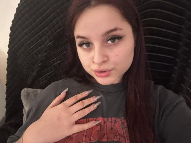 LucieRed - Live porn &amp; sex cam - 29476358