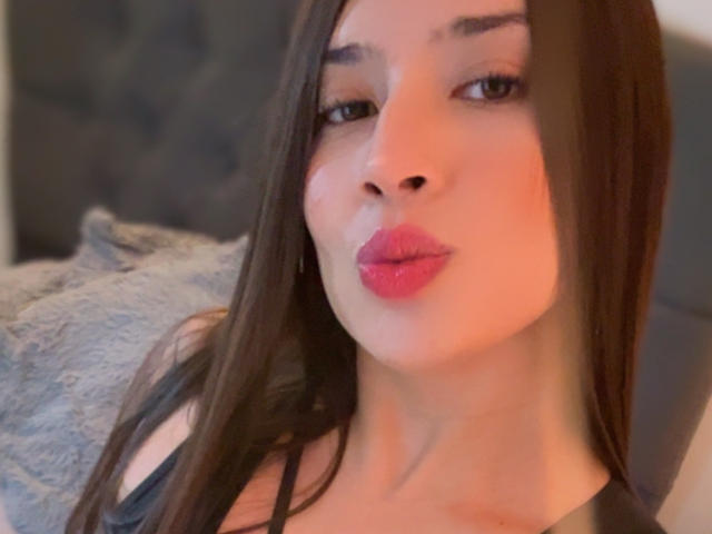 EmmaLombardi - Élő pornó és szexkamera - 29487728