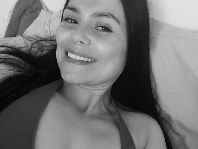 CharlotteCrofort - Live sex cam - 29490671