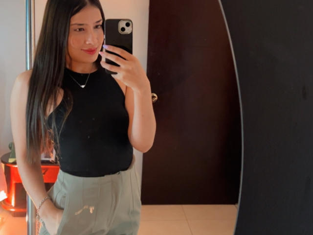 EmmaLombardi - Live porn &amp; sex cam - 29491988