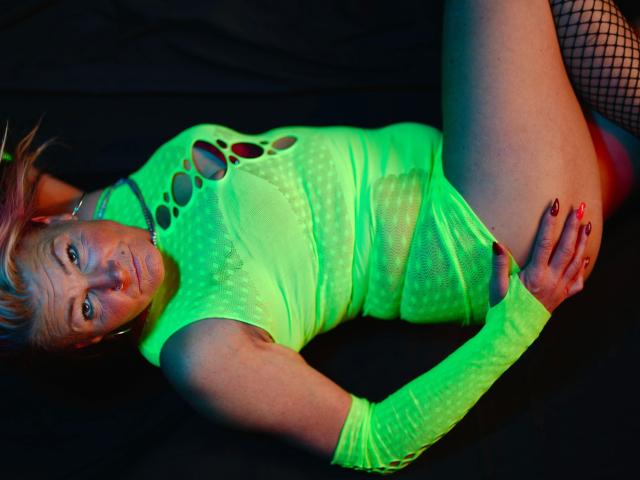 Missnikita-hot - Live porn &amp; sex cam - 29499344