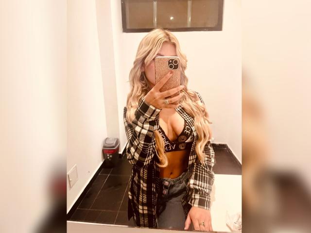 SabrinaColle - Live sex cam - 29503097