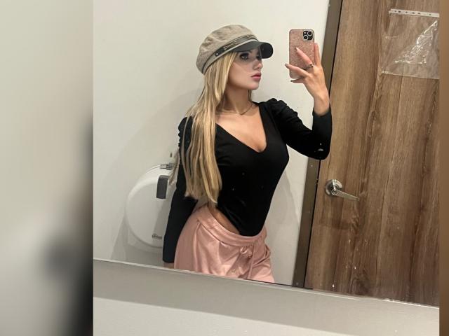 SabrinaColle - Live sex cam - 29503142