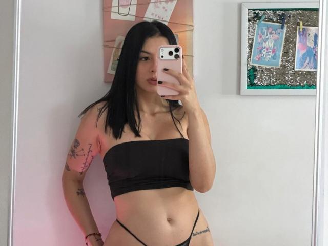 IsabellaJames - Live Sex Cam - 29503853