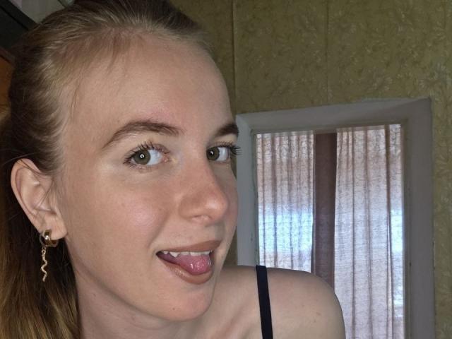 DebbyPennimpede - Live porn &amp; sex cam - 29508260