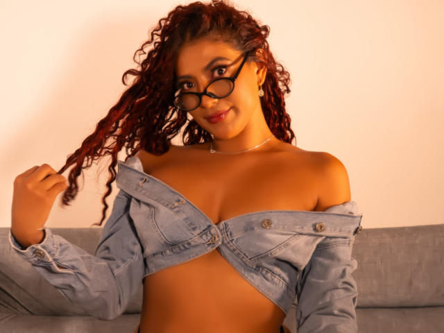 MiaBianchi - Élő pornó és szexkamera - 29510702