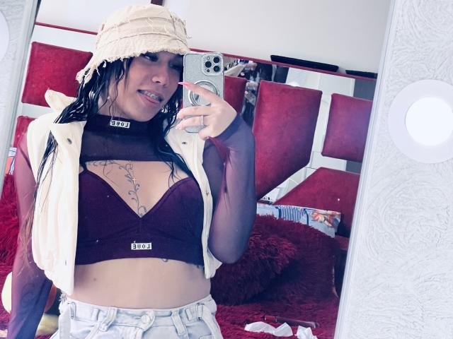 GeraldineSuan - Sexe cam en vivo - 29520629
