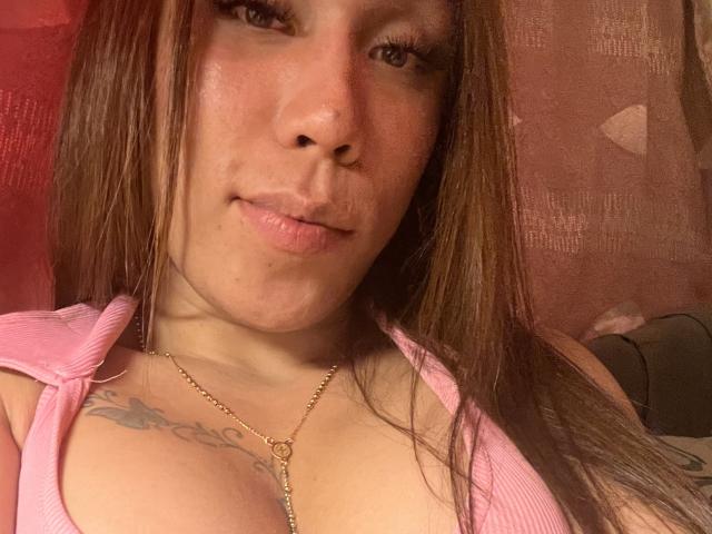 GeraldineSuan - Live Sex Cam - 29521136