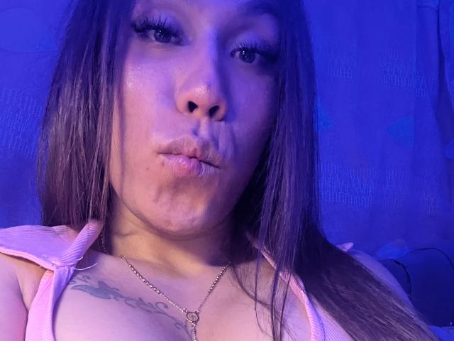 GeraldineSuan - Live sex cam - 29521244
