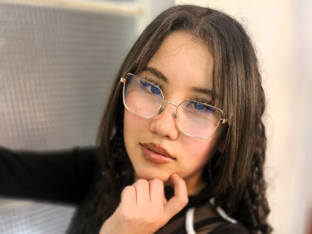 EmmaCruze - Live porn &amp; sex cam - 29522393