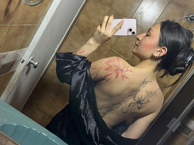 MaddyCarina - Live porn &amp; sex cam - 29526971