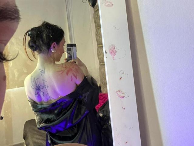 MaddyCarina - Live porn &amp; sex cam - 29527076