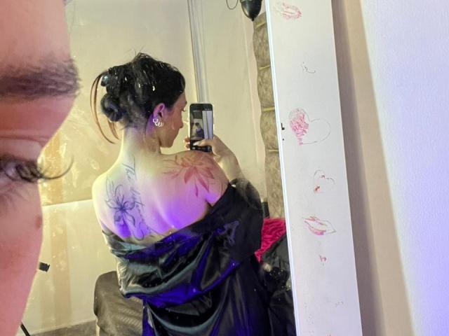MaddyCarina - Live porn &amp; sex cam - 29527184