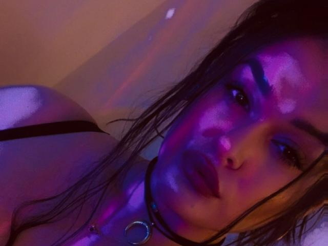 LauraSinnerX - Live porn &amp; sex cam - 29536394
