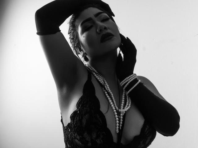 KhloeLawson - Live porn &amp; sex cam - 29538089