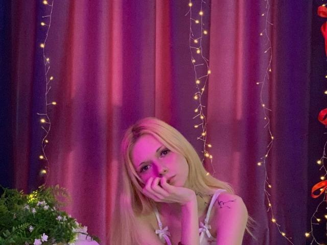 DierdreLorenzano - Live porn &amp; sex cam - 29538497