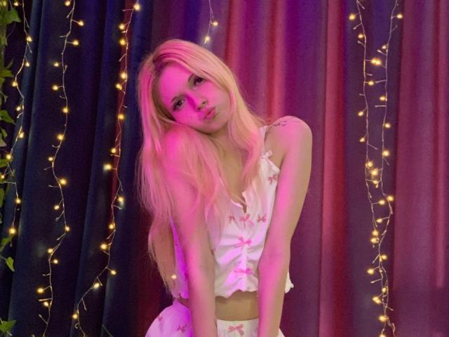 DierdreLorenzano - Live porn &amp; sex cam - 29538500