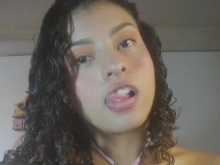 Ver a ficha detalhada de  LuluPeach69X