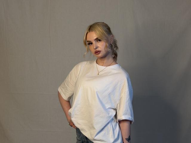 VerlaAines - Live porn &amp; sex cam - 29545406