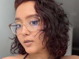 Se komplett profil för SophiaBrowm