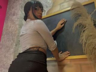 Ver a ficha detalhada de  GlossyyBratz