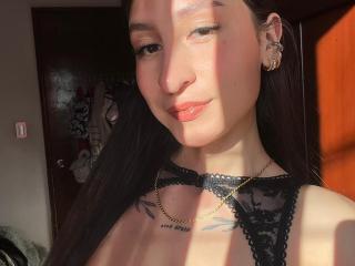 Ver la ficha detallada de MaddyCarina