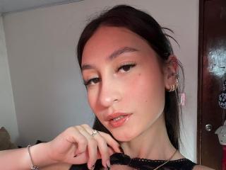 Ver a ficha detalhada de  MaddyCarina