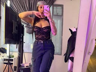 Ver la ficha detallada de MaddyCarina
