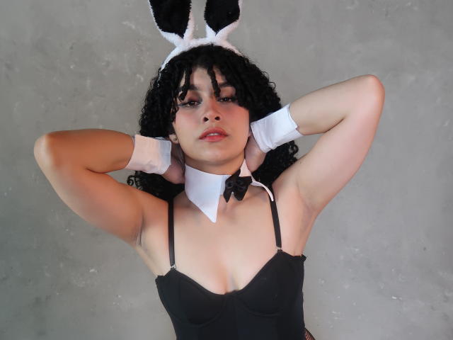 VanessaBlake - Live Sex Cam - 29570342