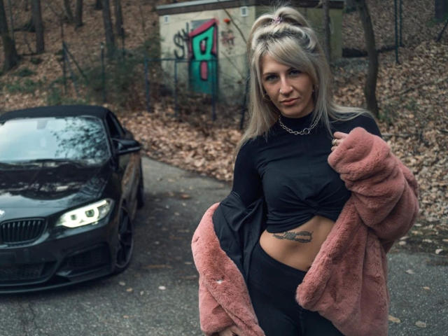 Atomblondy-hot - Live porn &amp; sex cam - 29571185