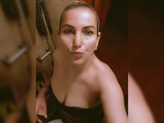 Se komplett profil för GiuliaAddams