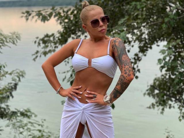 RedLara - Live porn &amp; sex cam - 29580398