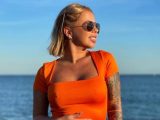 Se komplett profil för RedLara