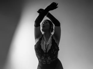 Ver a ficha detalhada de  KhloeLawson