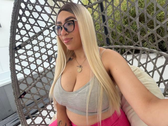 CamilleJuicyHot - Porno na żywo i seks kamera - 29580974