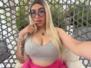 Ver la ficha detallada de CamilleJuicyHot