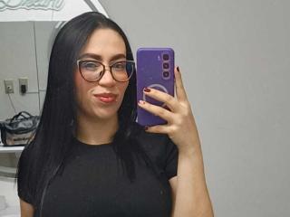 Se komplett profil för CamilleJuicyHot