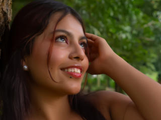 Ver la ficha detallada de AlyssaGreen