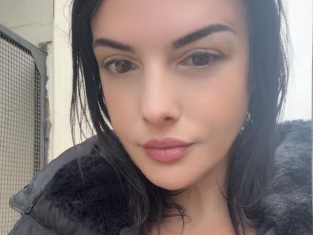 Sloaneswan - Live sex cam - 29582912