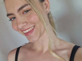Se komplett profil för RubyRubinOffi-hot