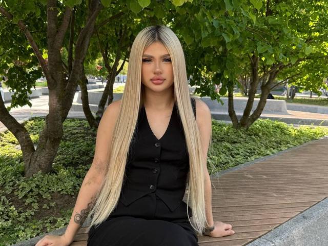 MikiLuxe - Live porn &amp; sex cam - 29589695