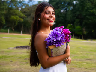 Ver a ficha detalhada de  AlyssaGreen