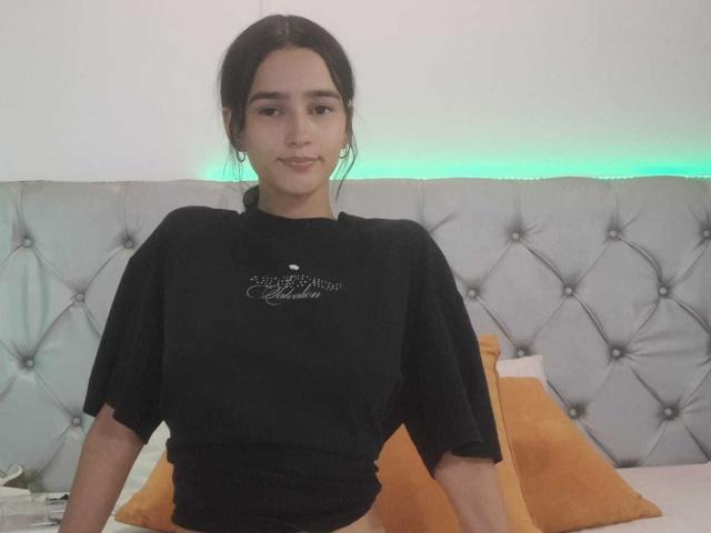 MelodyMansson - Live porn &amp; sex cam - 29593067