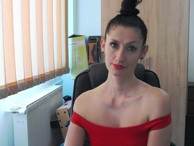 BeatrixCharmm - Live porn &amp; sex cam - 29596808